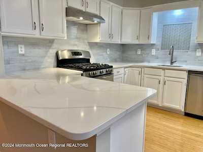 65 Daniele Dr #4302 Ocean Twp, NJ 07712