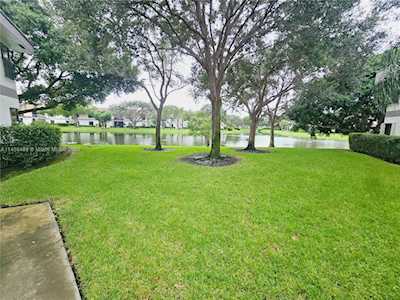 4737 N Carambola Cir N #27118 Coconut Creek, FL 33066