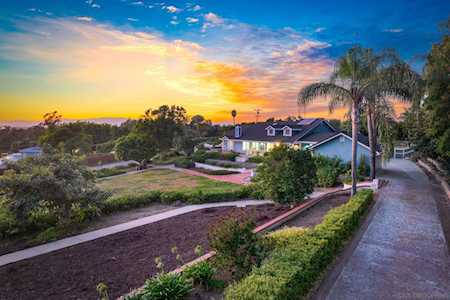 2794 Alta Vista Dr Fallbrook, CA 92028