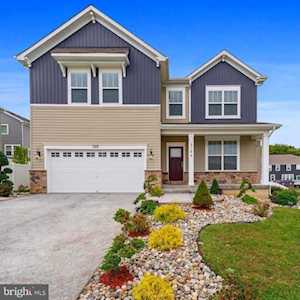 2106 Arbroth Ct Waldorf, MD 20601