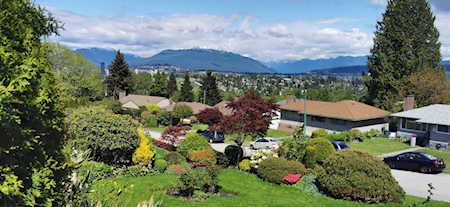 5681 Sardis Crescent Burnaby, BC V5H 3K4