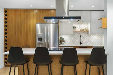 2033 Triumph Street #114 Vancouver, BC V5L 4X3