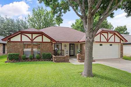 508 Betsy Ross Drive Arlington, TX 76002