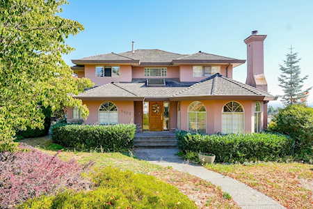 1402 Noons Creek Drive Coquitlam, BC V3H 4S9