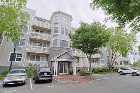 15 Enterprise Ct #311 Jersey City, NJ 07305