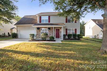 2737 Amber Crest Dr Gastonia, NC 28052
