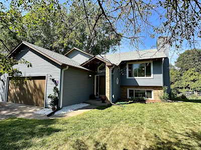 9810 Magnolia Street NW Coon Rapids, MN 55433
