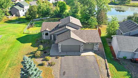 4413 Hamlet Avenue N Oakdale, MN 55128