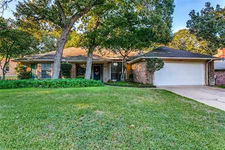 6829 Inwood Drive North Richland Hills, TX 76182