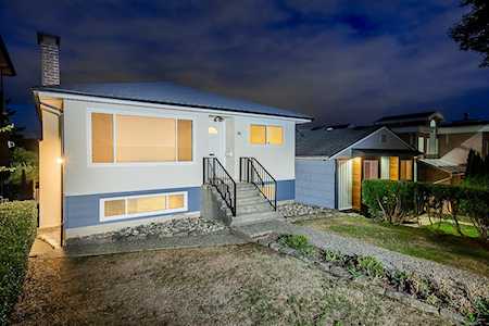 56 Howard Avenue Burnaby, BC V5B 3P4