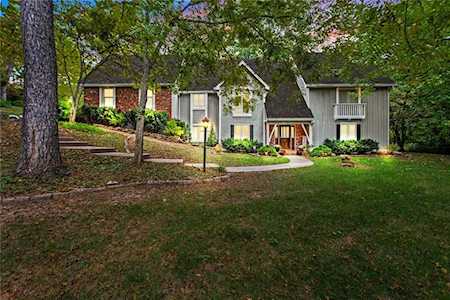 7319 NW Nevada Ave Parkville, MO 64152