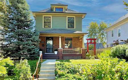 4011 Genessee St Kansas City, MO 64111