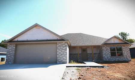 1905 Eliana Dr Jefferson City, MO 65109