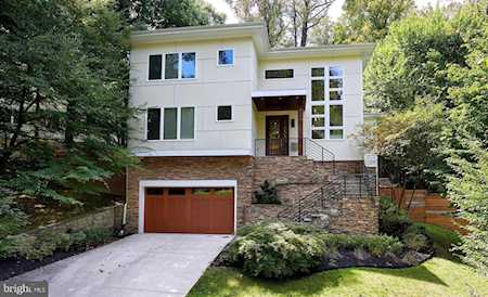 4230 Mathewson Dr NW Washington, DC 20011