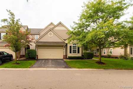 38492 Saratoga Circle Farmington Hills, MI 48331
