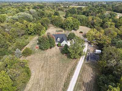 1220 S Hickory Grove School RD Rocheport, MO 65279