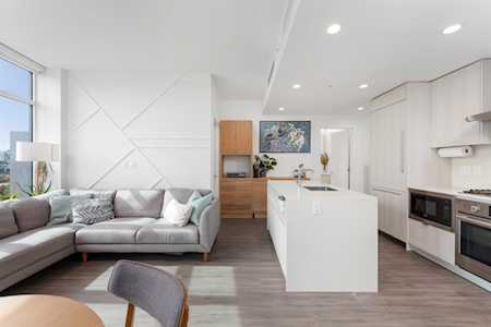 2311 Beta Avenue #1204 Burnaby, BC V5C 0M1