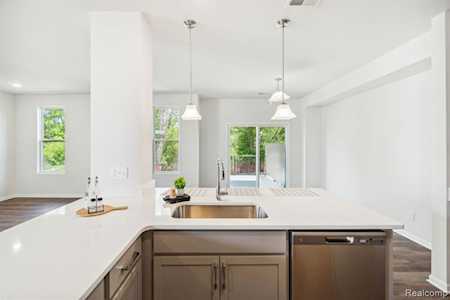 8629 Grove St Washington, MI 48094
