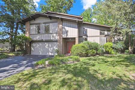 6706 Pine Creek Ct Mclean, VA 22101