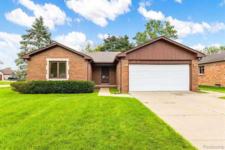50598 Helmandale St Chesterfield, MI 48047