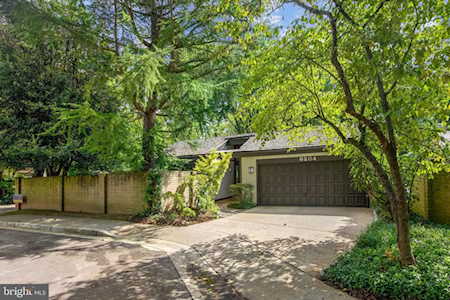 6204 Perthshire Ct Bethesda, MD 20817