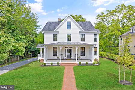 401 E Main St Purcellville, VA 20132