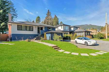 2795 Crestlynn Drive North Vancouver, BC V7J 2S2