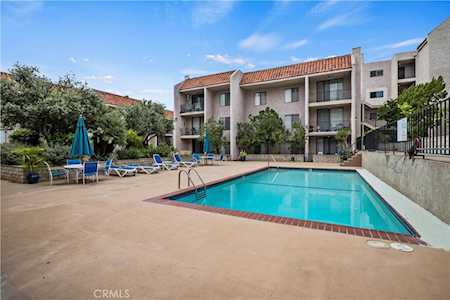 1401 Valley View Rd #225 Glendale, CA 91202