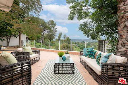1001 Oban Dr Los Angeles, CA 90065
