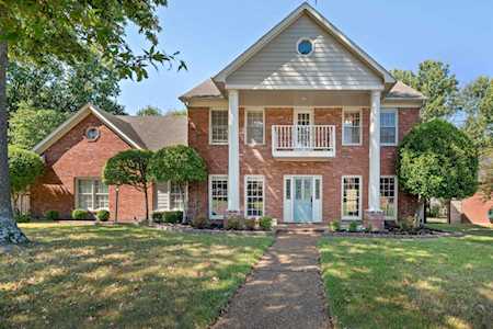 1235 Creek Valley Dr Collierville, TN 38017