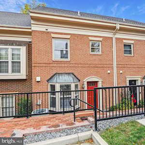 2514 Fairfax Dr #6DIII Arlington, VA 22201