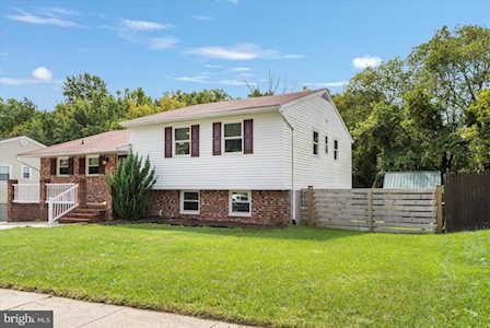 4203 Hollow Spring Ln Baltimore, MD 21236