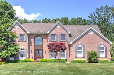 13 Appaloosa Dr Manalapan, NJ 07726