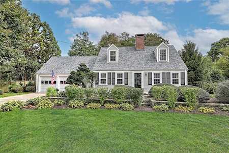24 Anchorage Way Barrington, RI 02806