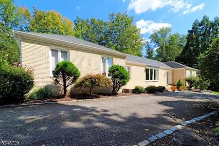144 Lawrence Dr Short Hills, NJ 07078