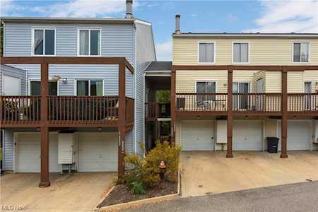 22234 River Walk Rd #30 Rocky River, OH 44116