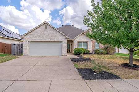 921 Glenview Drive Aubrey, TX 76227