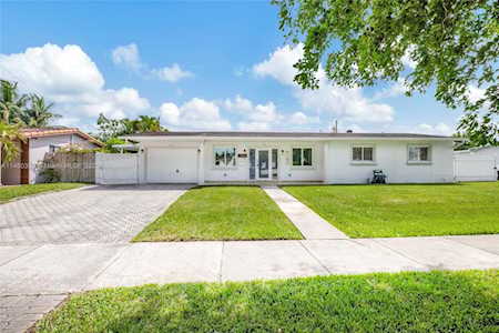 18401 NW 82nd Ave Hialeah, FL 33015