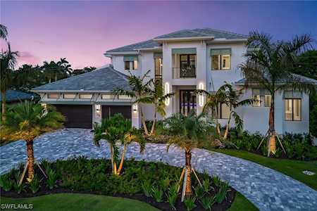 3636 Crayton Rd Naples, FL 34103
