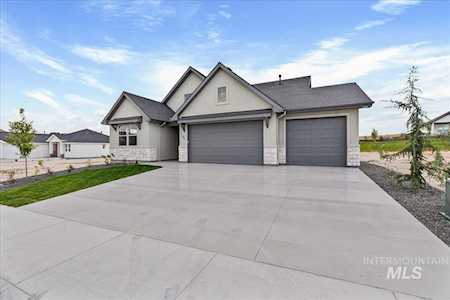 1197 W Eiger Dr Nampa, ID 83686
