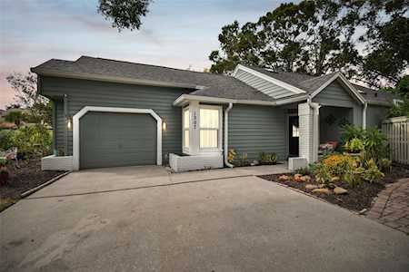 1307 Roxbury Dr Safety Harbor, FL 34695