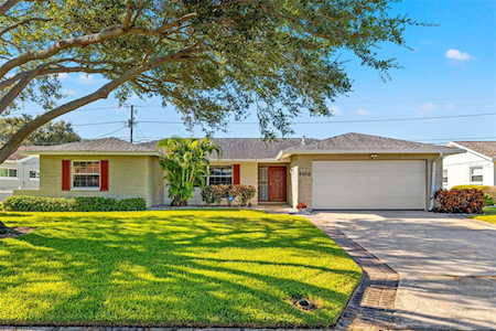 6950 14th Ave N St. Petersburg, FL 33710