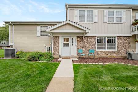 1586 Timber Trl #C Wheaton, IL 60189