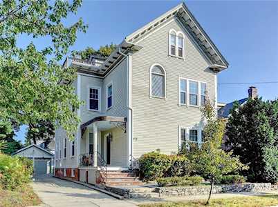 612 Angell St #1 Providence, RI 02906