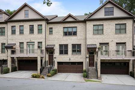 3138 Chestnut Woods Drive Doraville, GA 30340