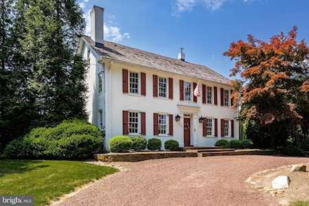 401 Bridgeboro Rd Moorestown, NJ 08057