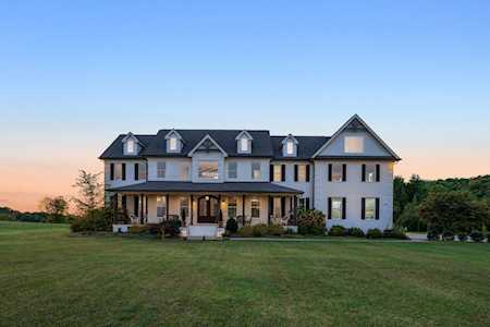 2934 Campbellsville Pike Columbia, TN 38401