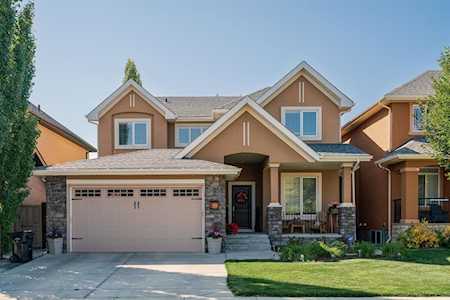 39 Tuscany Estates Close NW Calgary, AB T3L 0B6