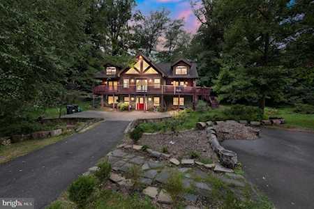 307 W Columbia St Falls Church, VA 22046
