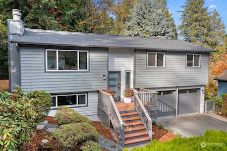 2844 NE 180th Place Lake Forest Park, WA 98155